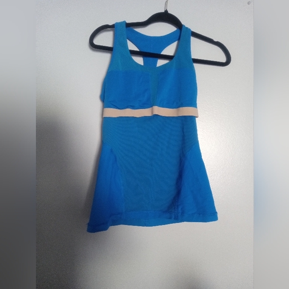 Lululemon Power Up Tank
Beaming Blue Size 8 - Picture 6 of 12